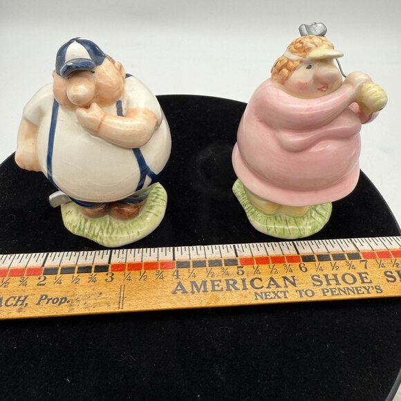 Whimsical Chubby Golf Couple with Clubs Salt Pepper Shakers Ceramic - Picture 9 of 10